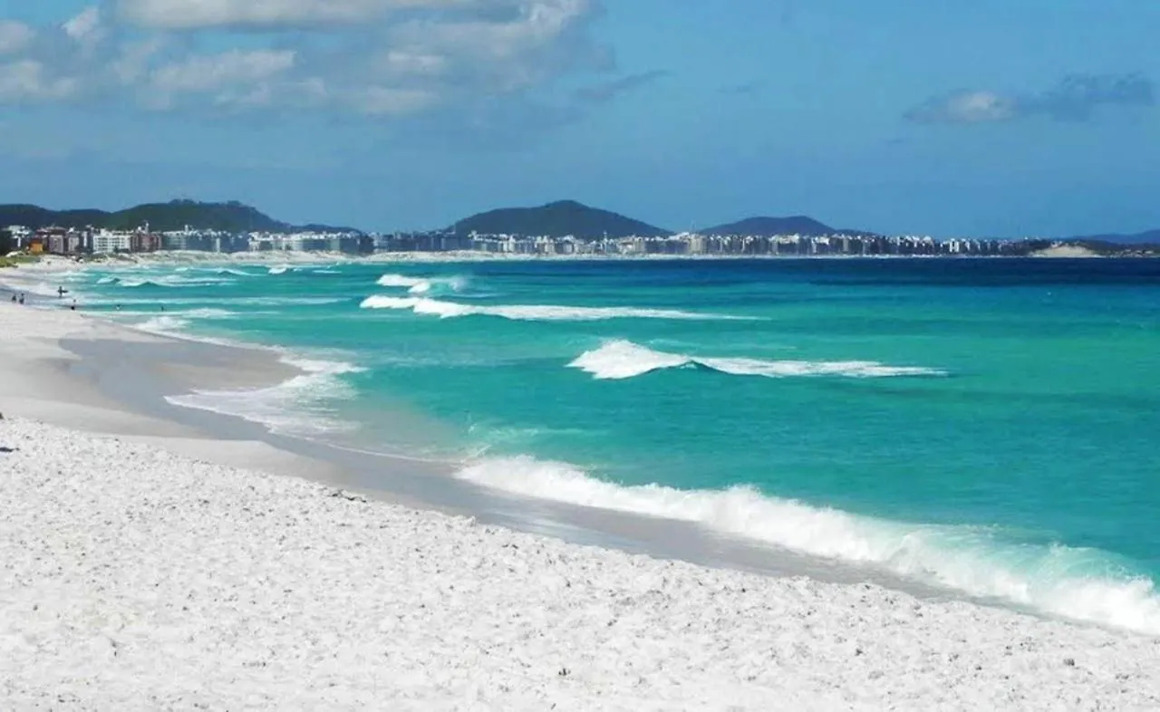 Flat 223 - Moderno E Privilegiado A 700M Da Praia Cabo Frio 0*,  Brazil